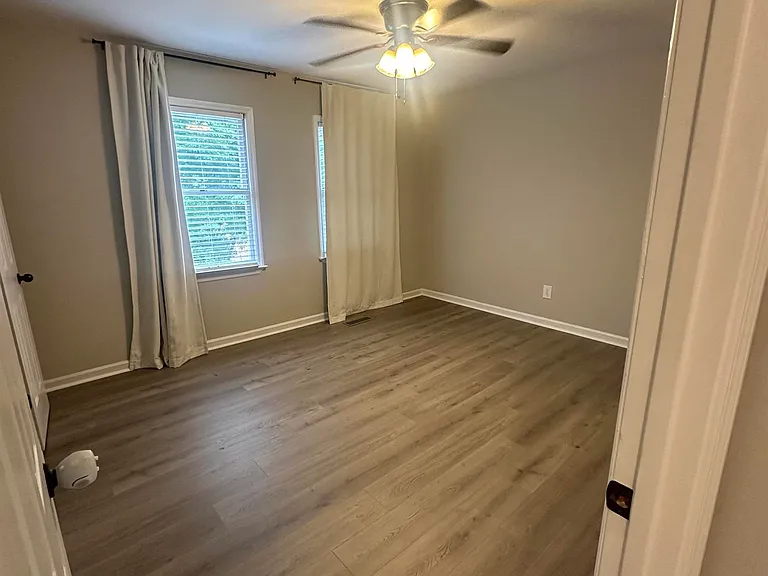 1722 Ward Ave NE — Photo 10