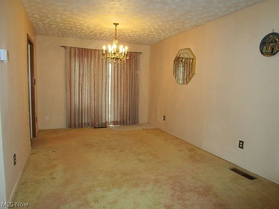 3rd image of 5628 Colgate Ave