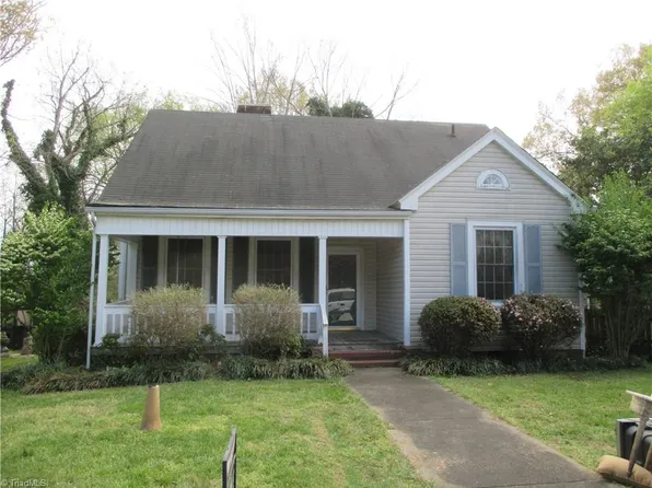 808 Moncure St, Eden, NC 27288