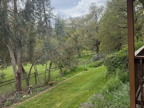 9340 E Evans Cres, Rogue River, OR 97537