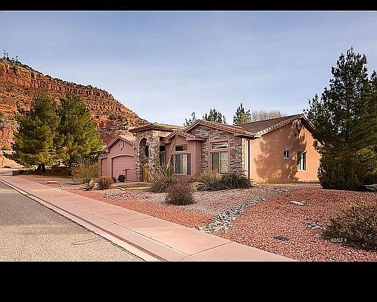 2nd image of 347 W Los Barancos Ln