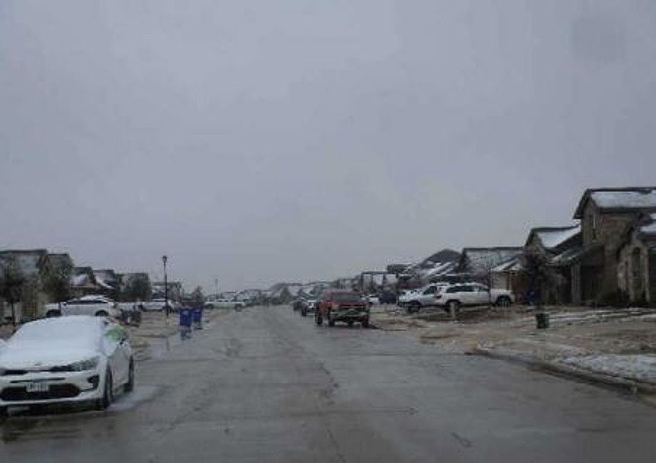 Exterior Neighborhood (street photo)