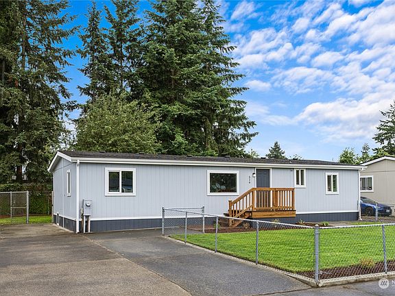 2nd image of 516 2nd Avenue NE
