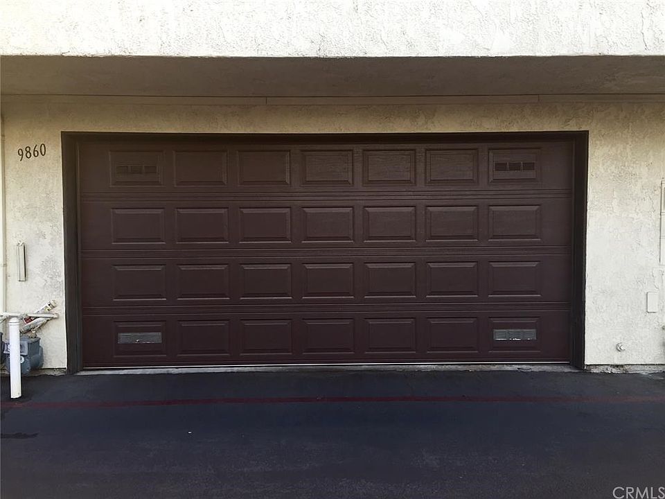 2nd image of 9860 Del Rio Way #86