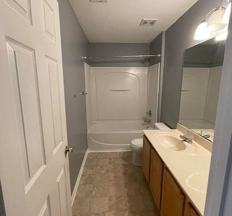 5th image of 106 NE Ellis Dr #106
