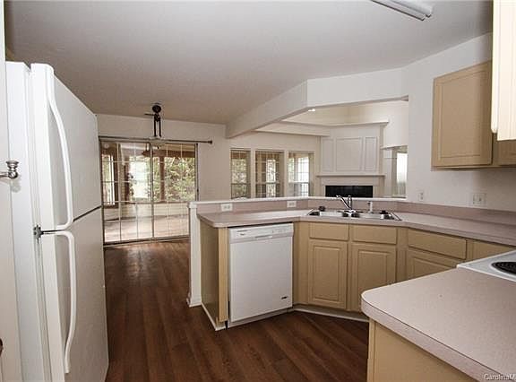 4th image of 1425 Rumstone Ln