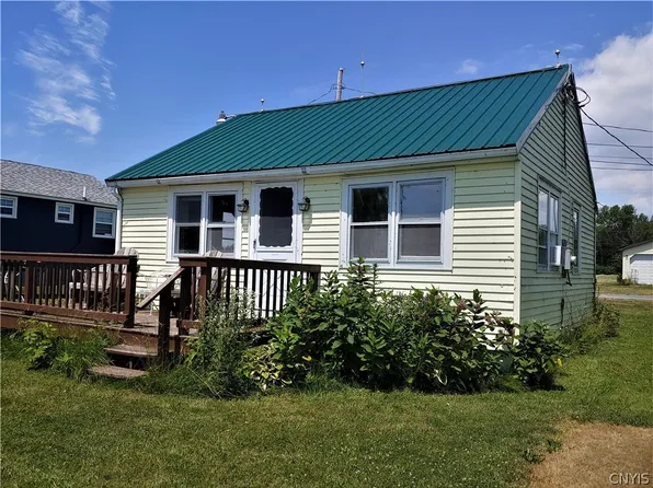 2196 Humphrey Ln, Cape Vincent, NY 13618