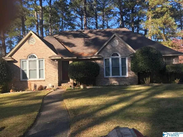 1876 Shellbrook Dr NW, Huntsville, AL 35806