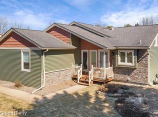 10742 Oxbow Heights Dr, White Lake, MI