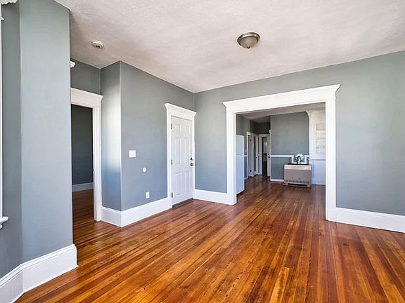 2nd image of 36 Kane St #3