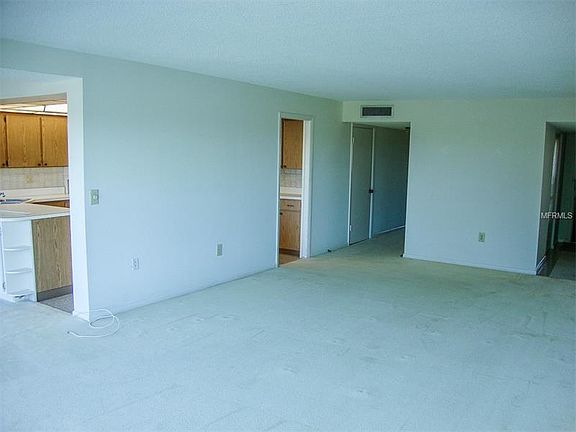 5th image of 225 Country Club Dr #1309