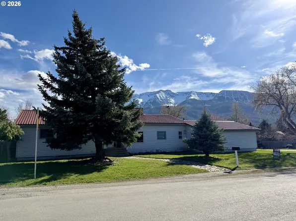 100 W 10th St, Joseph, OR 97846
