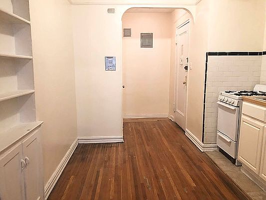 2nd image of 312 E 21st St APT 2H