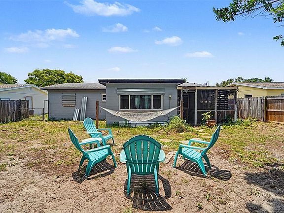 5th image of 8143 HIXTON DRIVE