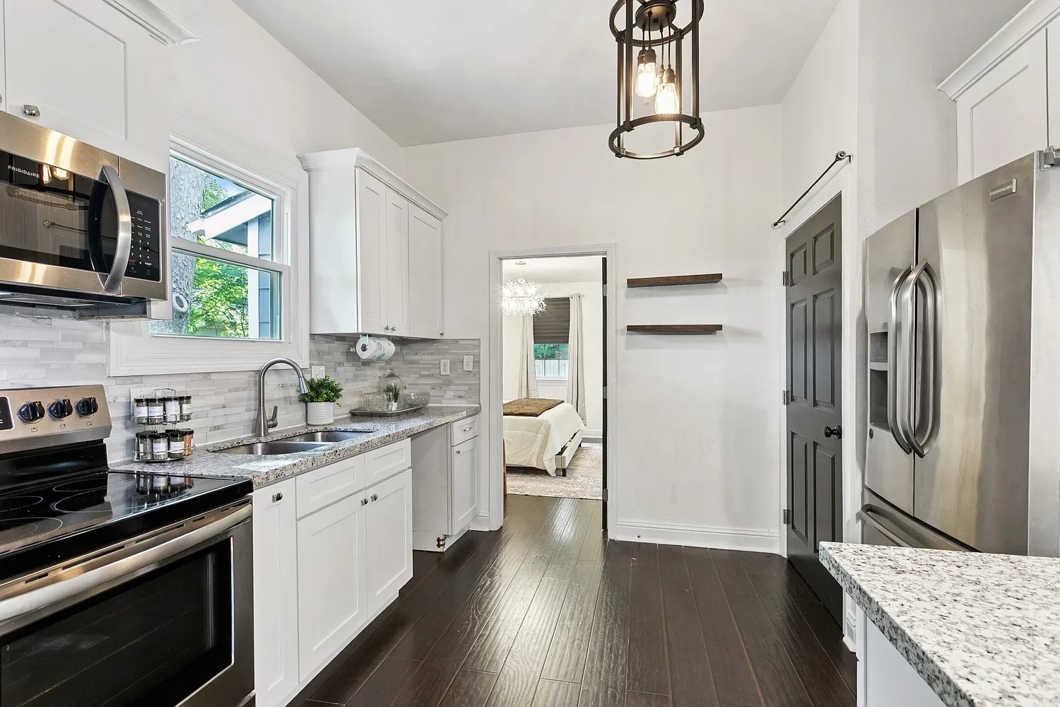 2 bed, $3,000 — Photo 3