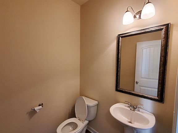 5th image of 38 Thimbleberry Dr