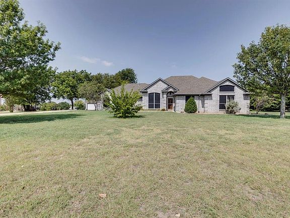 2nd image of 880 Lakeridge Dr