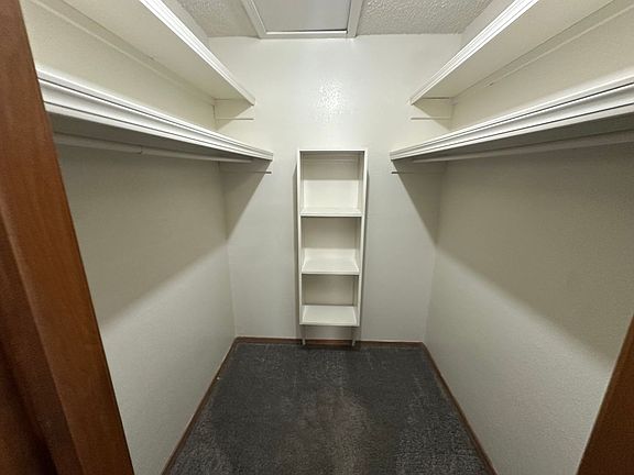 4th image of 621 E 13th St #B