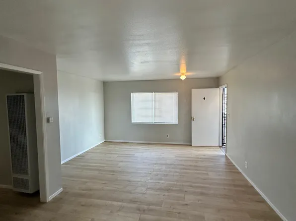 3120 W 113th St APT 3, Inglewood, CA 90303