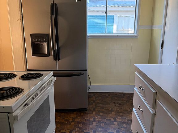 4th image of 216 Kellogg Ave