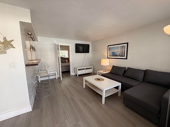 2nd image of 3226 NE 12th St APT 3
