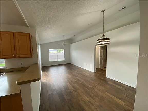 5th image of 2344 Queenswood Cir