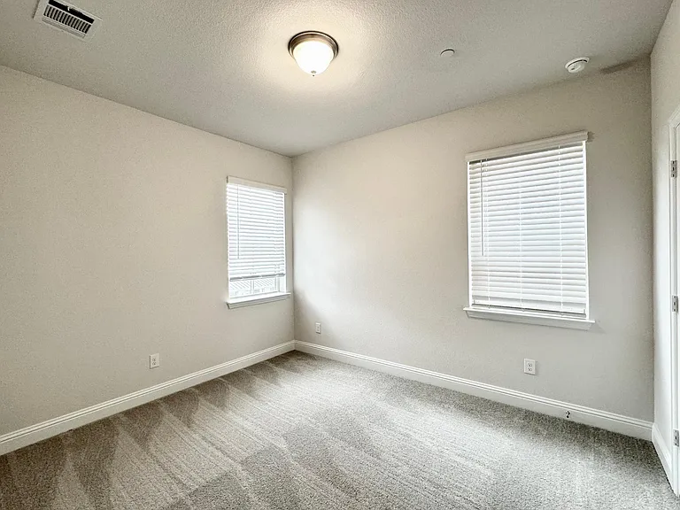 7837 Bayside Dr — Photo 12