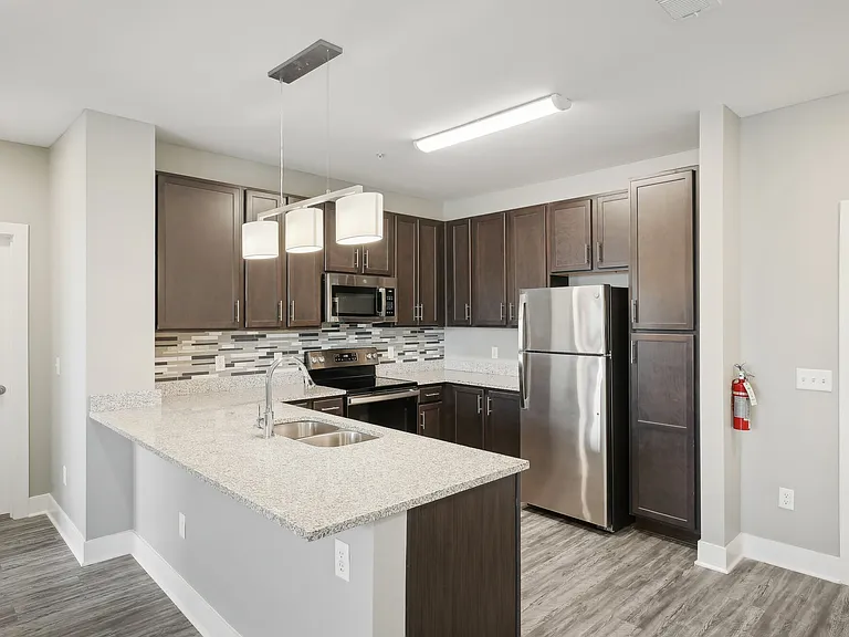 Bonavia Luxury Apartments — Photo 37