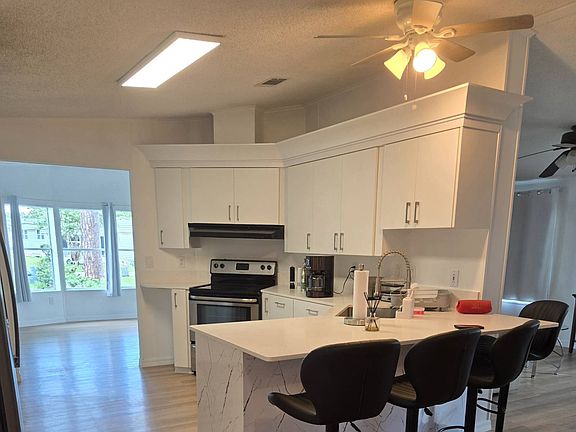 2nd image of 189 Crossways Dr