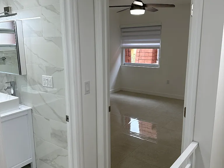 1560 W 46th St #228 — Photo 29