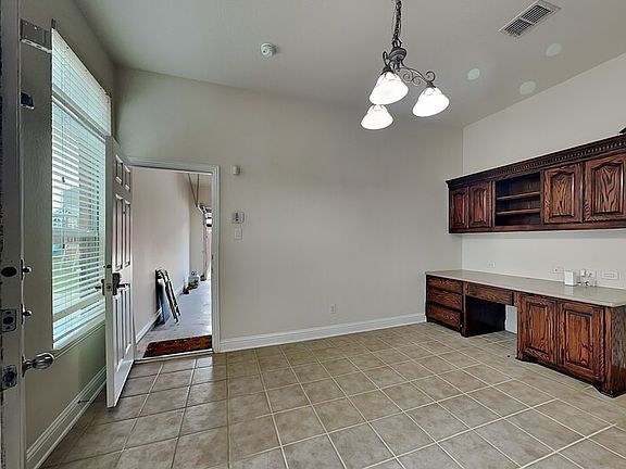 4th image of 3404 Pilgrim Dr