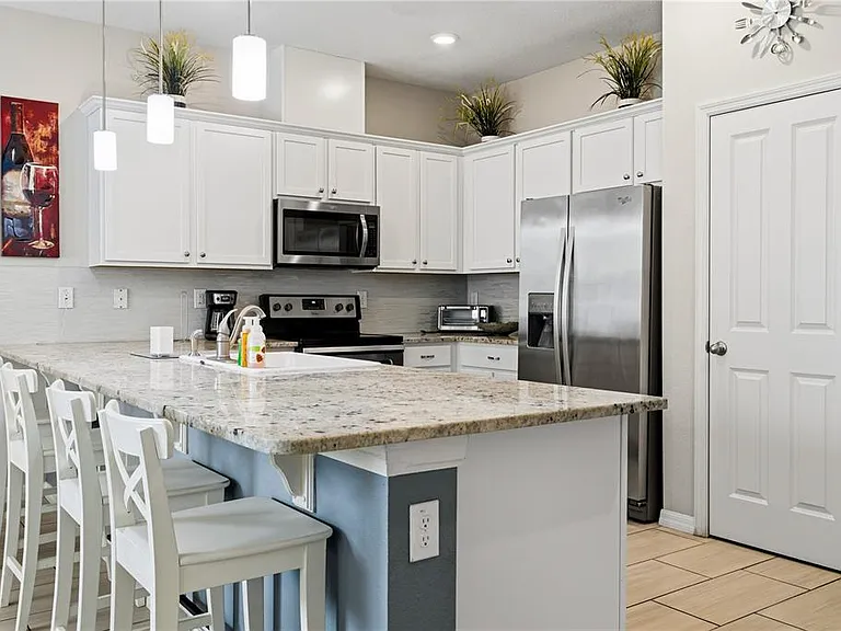 5152 Adelaide Dr — Photo 5