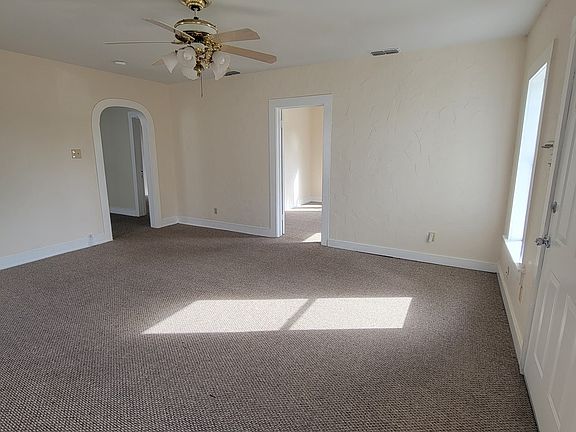 5th image of 1125 S Commercial St