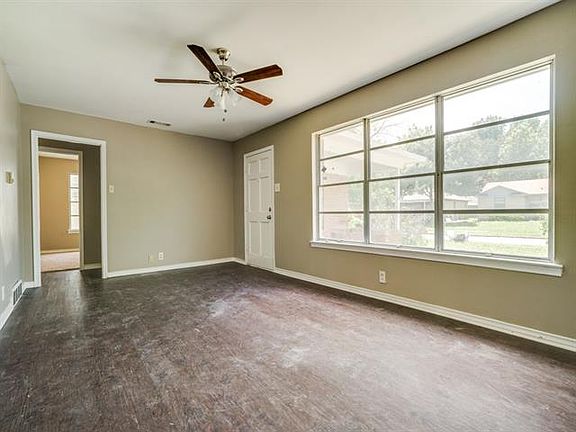 5th image of 3433 Gray Dr