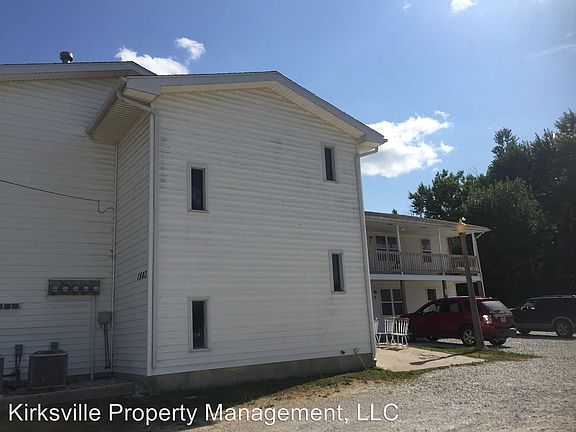 3rd image of 1503 Green St APT 6