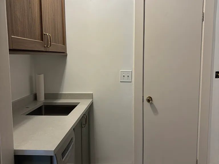 219 Washington St #12 — Photo 3