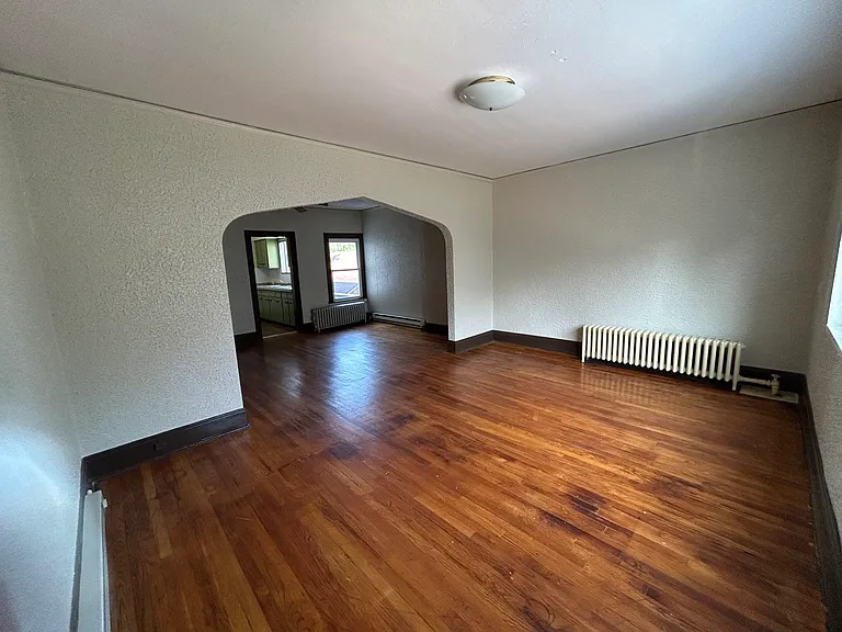 1028 Jefferson Ave #UP — Photo 4