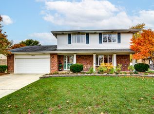 1525 Cimarron Dr, New Lenox, IL 60451