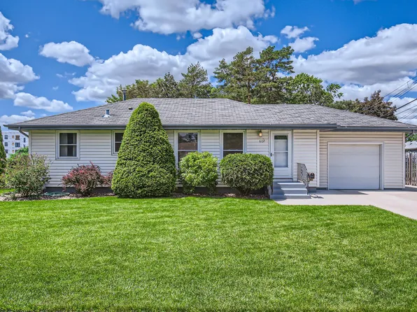 6137 Beard Ave N, Brooklyn Center, MN 55429