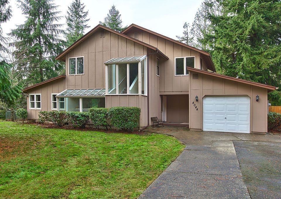 1st image of 4044 Rainwood Dr NW