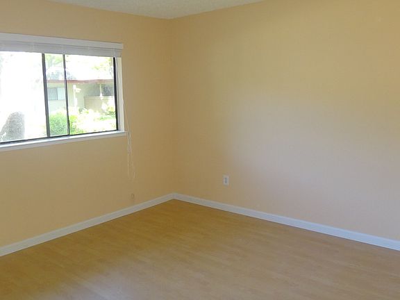 3rd image of 3095 Shadow Springs Pl