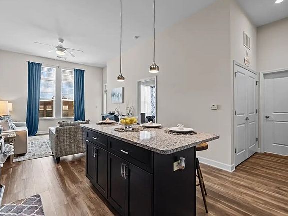 3rd image of 4801 Farm Pond Ln #626-1250