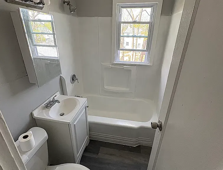 45 Vernon Ter #A — Photo 1