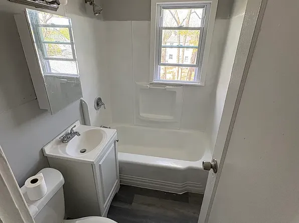 45 Vernon Ter, Poughkeepsie, NY
