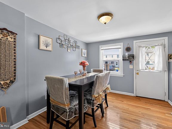 4th image of 144 Newman St