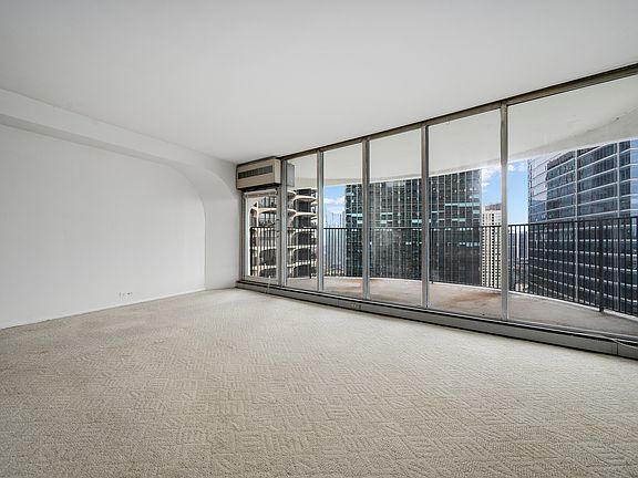 4th image of 300 N State St APT 4026