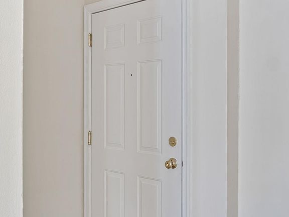 4th image of 1264 Villa Ln Unit C