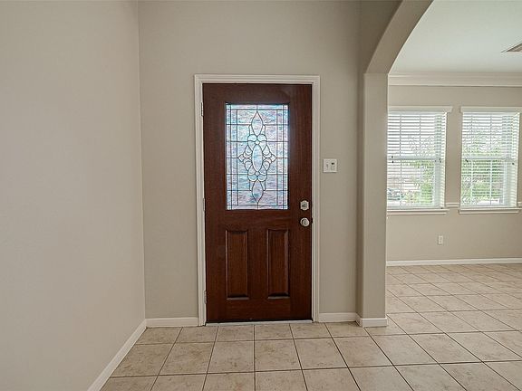5th image of 8923 Willow Wind Ln