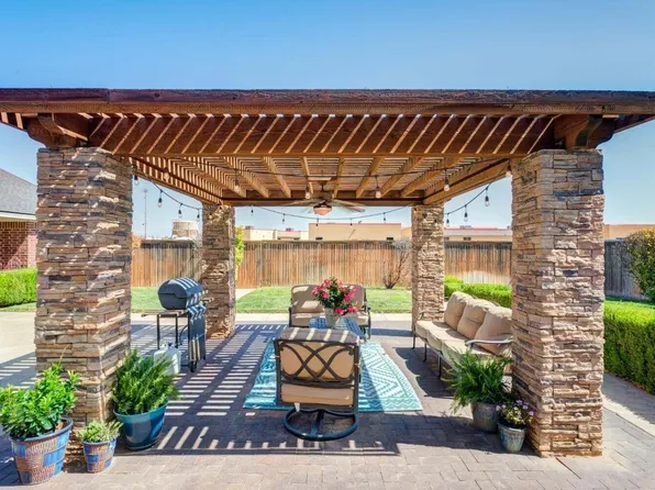 1403 10th St, Shallowater, TX 79363