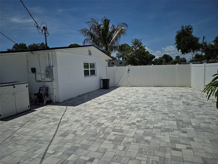 7709 W Hanna Ave — Photo 22